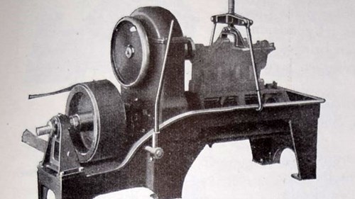 Motorindløbningsmaskine